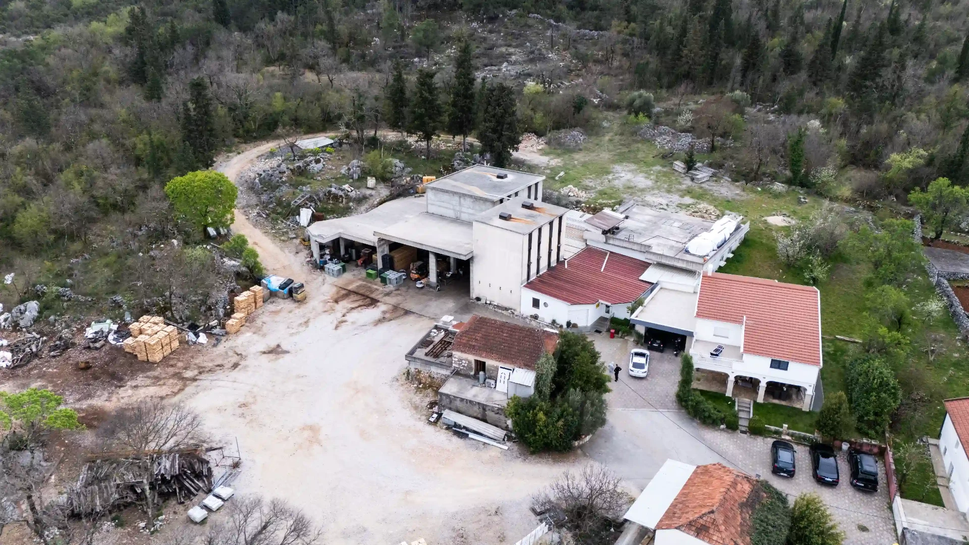Zračni pogled na pogon Pršutane Herceg
